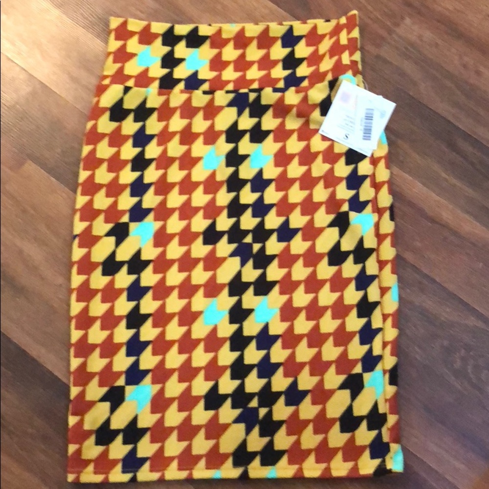 Lula Roe skirt Cassie size small